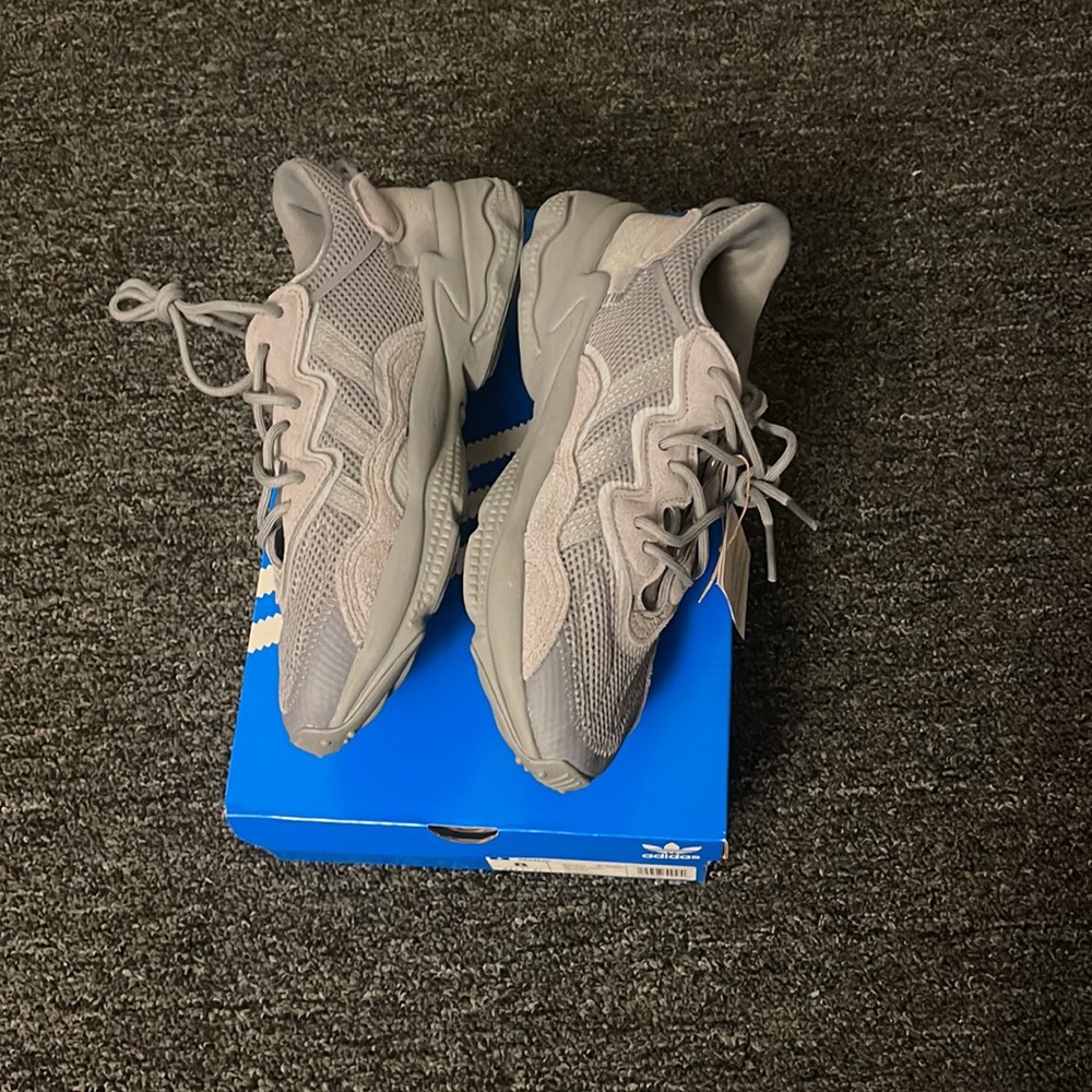 Adidas Ozweego - Picture 4 of 7